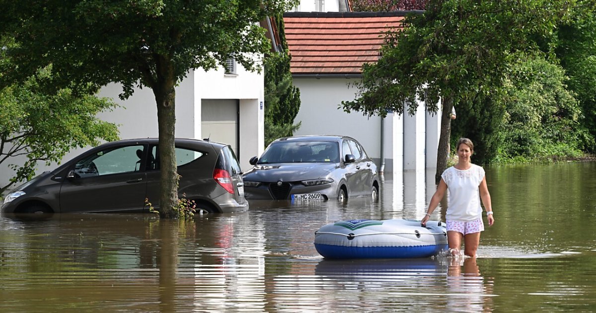 Floods in Germany: firefighter dies throughout rescue operation